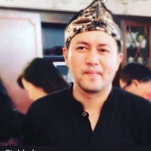 Meet your Posher, Helmi